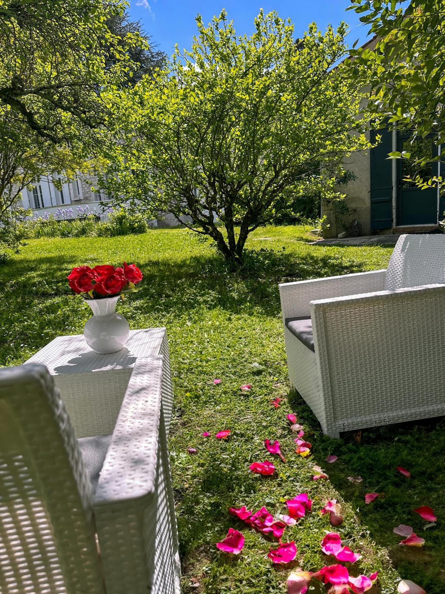 La Maison De Romance D'Hauterive Villeneuve-sur-Lot Bagian luar foto